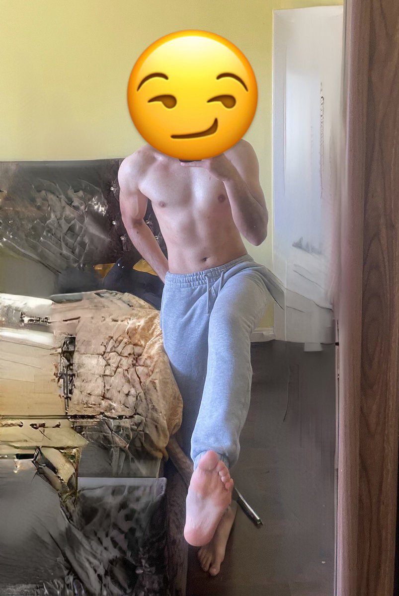 Kiss my feet and then I’ll let you touch my body 😘