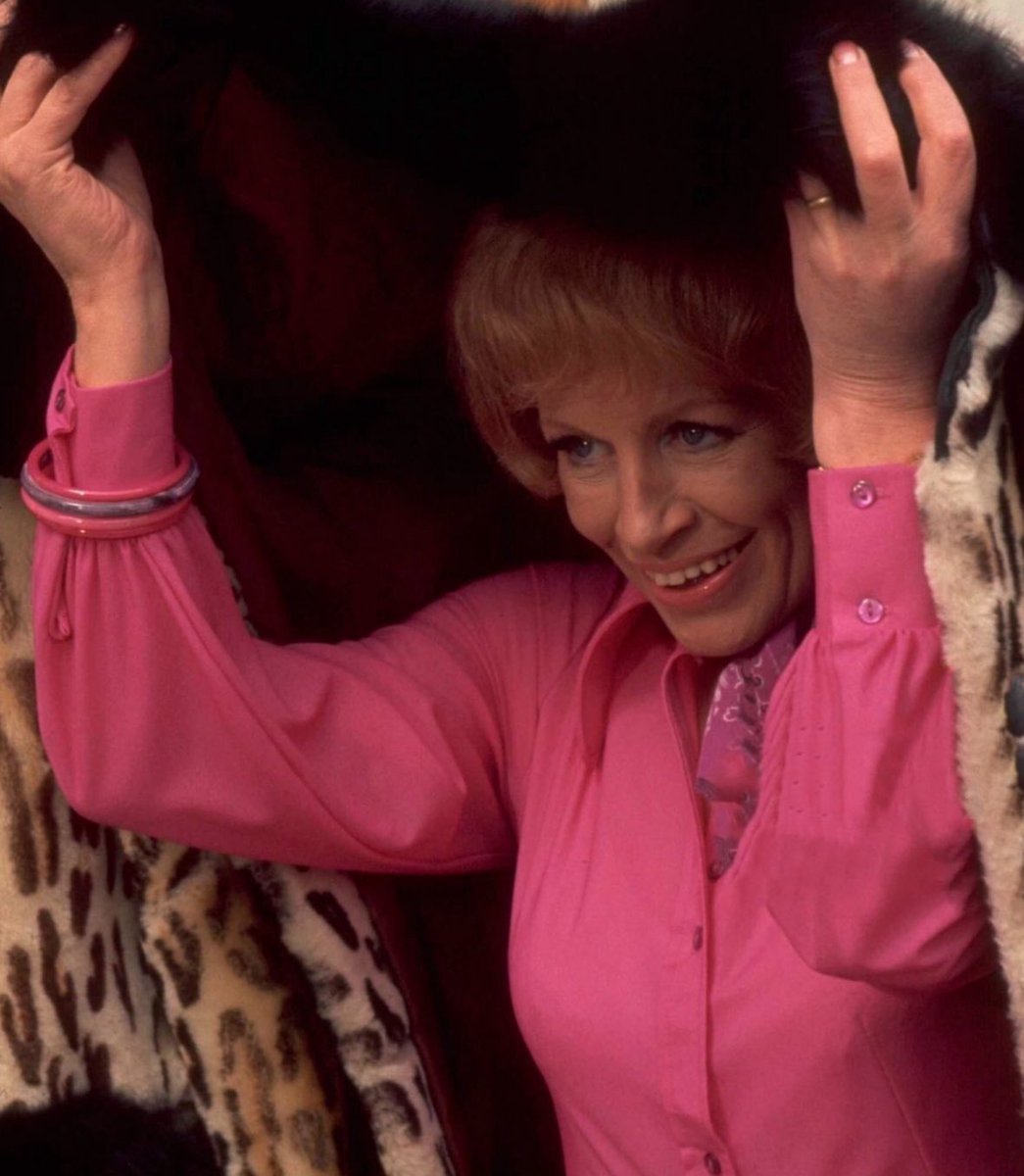 devotedtoyootha's tweet image. She’s so adorable 😍🩷 #yoothajoyce #myidol #loveher