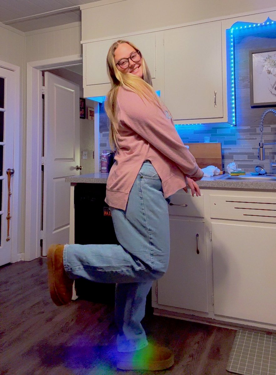 CrownedRuby tweet media