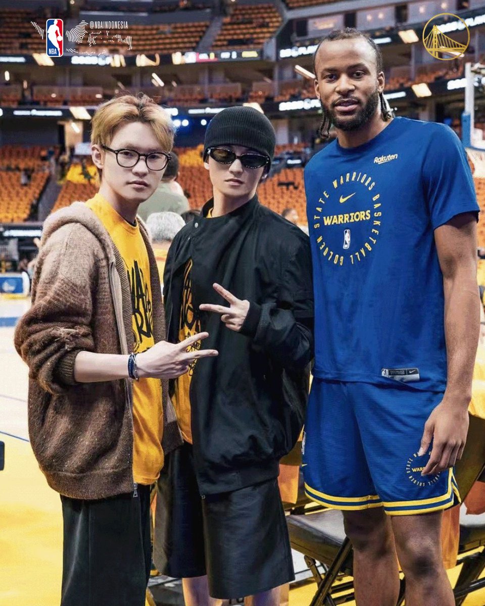 NBA_Indonesia's tweet photo. Chenle dan Mark pastinya juga sempat hadir di Chase Center untuk Warriors vs Timberwolves!💙💚

@NCTsmtown_DREAM 

#MarkLeeNBA #ChenleNBA #MarkLee #Chenle #MarkNCT #ChenleNCT #NCTDreamxNBA https://t.co/wsyZ04dReI