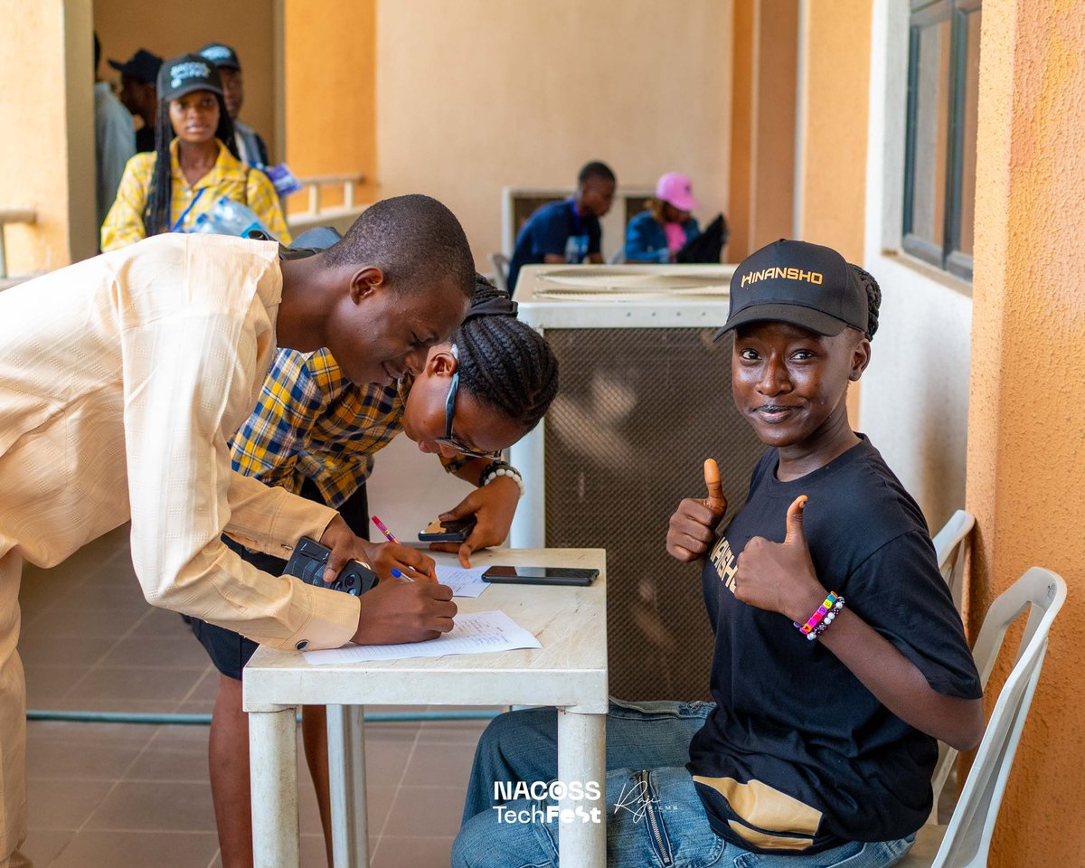 NACOSS_UIL's tweet photo. Hereโs what the early moments at #NACOSSTechfest 1.0 looked like!๐
From the registration booth, the energy was already building!๐ฅ๐ฅ
#NACOSSSYNC
#NACOSSUnilorin
#TechForGood https://t.co/Woa9ss5Ke1