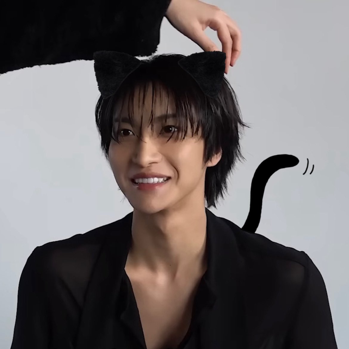 ⠀ ⠀ ⠀ ⠀ ⠀ ⠀ ⠀            /\__/\
                                      (  o̴̶̷̤ ⩊ o̴̶̷̤  )⟆