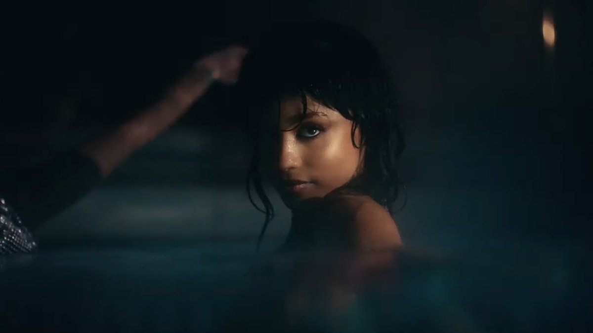 ว้ายยย เจอฉากนี้กุกรี้ดเลย

WIWY MV OUT NOW
#LISAxTYLA #LISAxWIWY