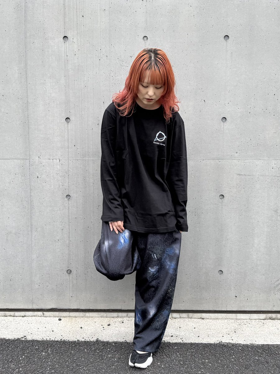 👕Tシャツ3種追加👚

official online storeにて、
遂にTシャツ3種類が追加されました！

お待たせ致しました！今回は初めて刺繍を取り入れました(ロングTシャツ)
物販も楽しんでね！

suichu0spica.thebase.in