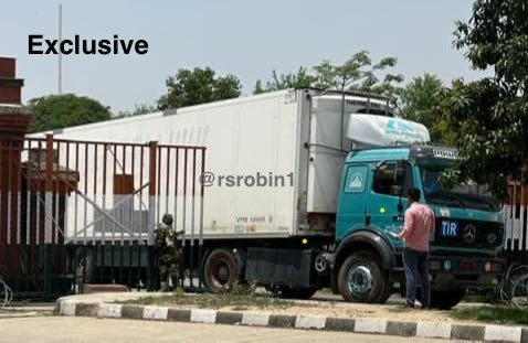 #BigBreaking :-Despite Pakistan shutting down trade routes and blocking Afghan goods, India today allowed trucks carrying Afghan dry fruits to enter via the Attari-Wagah trade route. More to follow tomorrow.
Even when Pakistan plays gatekeeper, India shows a big heart — standing