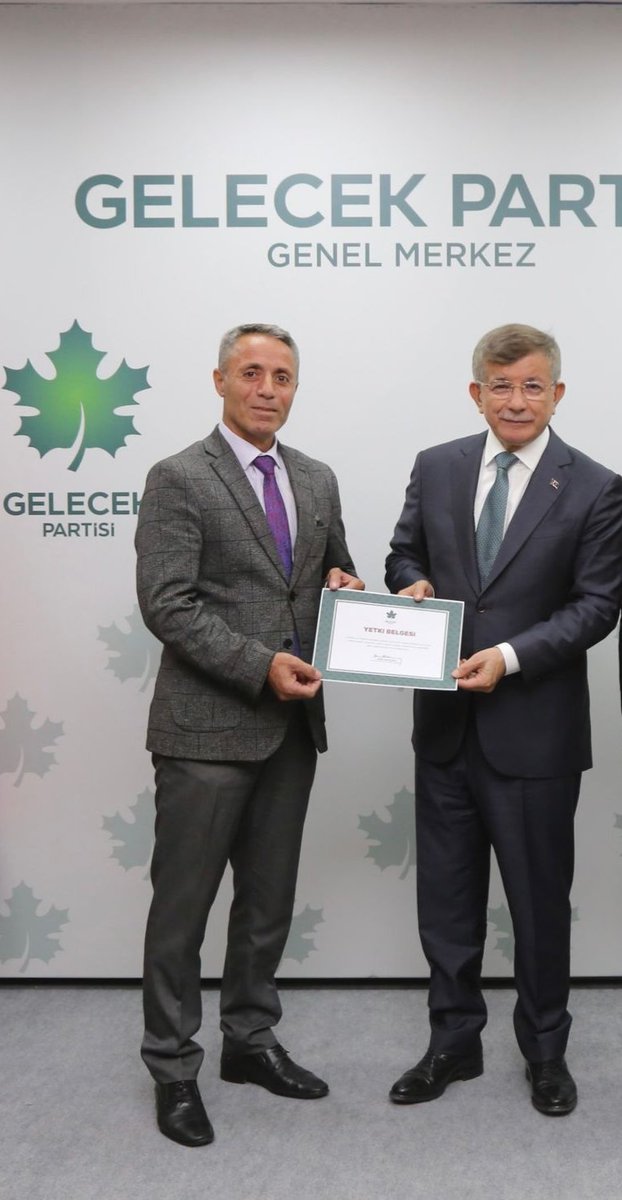 “Vefa, zor zamanlarda bile yanında olanları hatırlamaktır.”

“Vefasızlık, dostluğun en büyük düşmanıdır.”

<a href="/Ahmet_Davutoglu/">Ahmet Davutoğlu</a> 
<a href="/OmerrUnal/">Ömer ÜNAL</a> 
<a href="/aoguzkaraoglu/">A. Oğuz Karaoğlu</a>