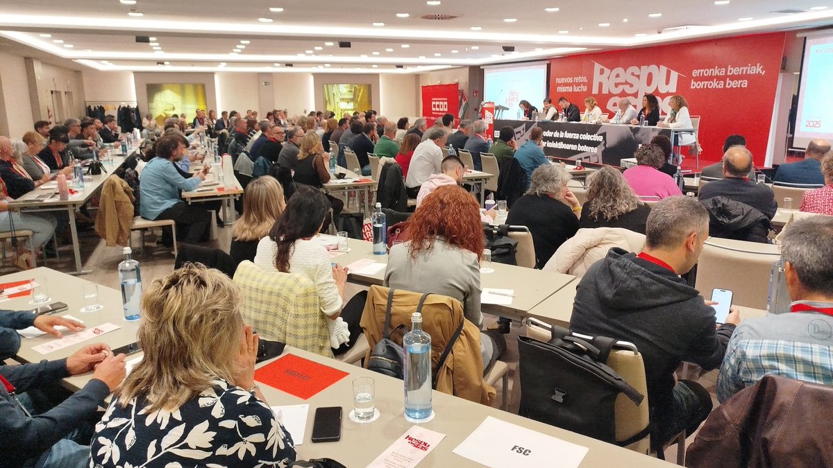 PCE-EPK Navarra (@epkpcenavarra) on Twitter photo La dirección del PCE-EPK ha acudido como invitada este viernes al XIII Congreso de <a href="/ccoonavarra/">CCOO Navarra</a>.
¡Buen trabajo a l@s delegad@s y a la futura dirección!
👉Como ayer, como mañana, hoy es indispensable un sindicalismo de clase valiente, combativo y al servicio de los trabajadores✊ La dirección del PCE-EPK ha acudido como invitada este viernes al XIII Congreso de <a href="/ccoonavarra/">CCOO Navarra</a>.
¡Buen trabajo a l@s delegad@s y a la futura dirección!
👉Como ayer, como mañana, hoy es indispensable un sindicalismo de clase valiente, combativo y al servicio de los trabajadores✊
