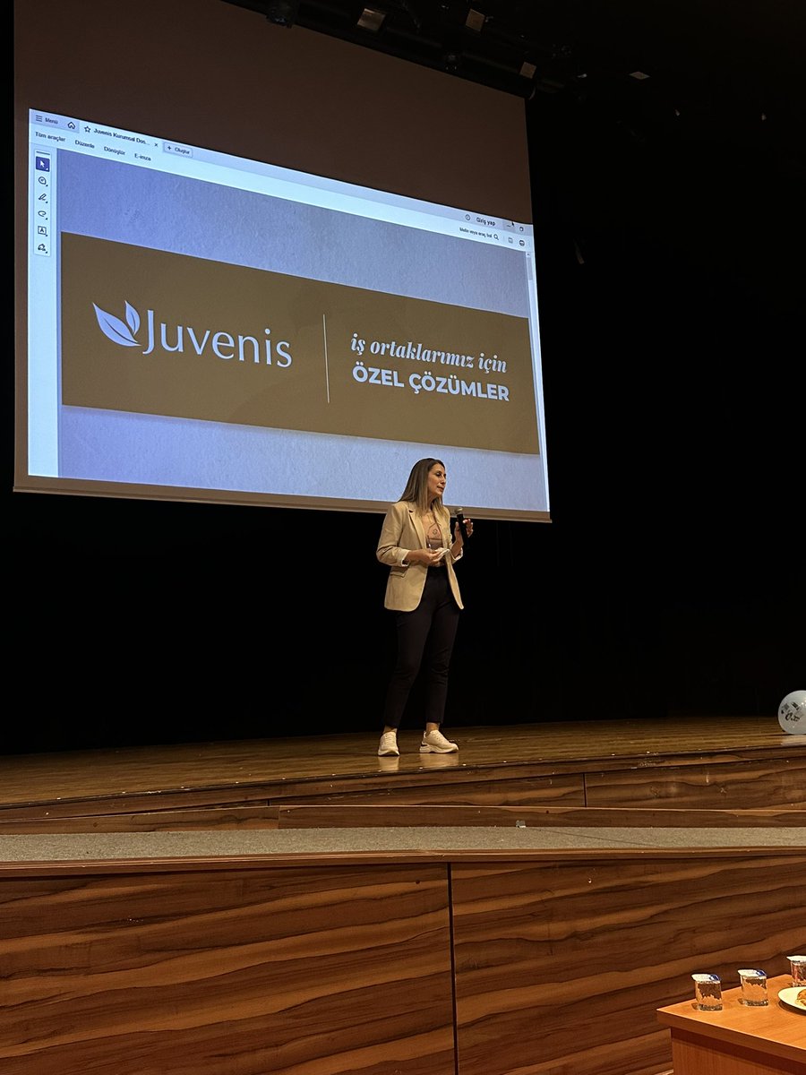 JuvenisTurkiye's tweet photo. Bugün, Beray Kozmetik - Juvenis markası olarak İstanbul Üniversitesi Kimya Bölümü öğrencileri ile buluştuk.

#juvenis #beraykozmetik #istanbulüniversitesi https://t.co/sACWrJjTwd