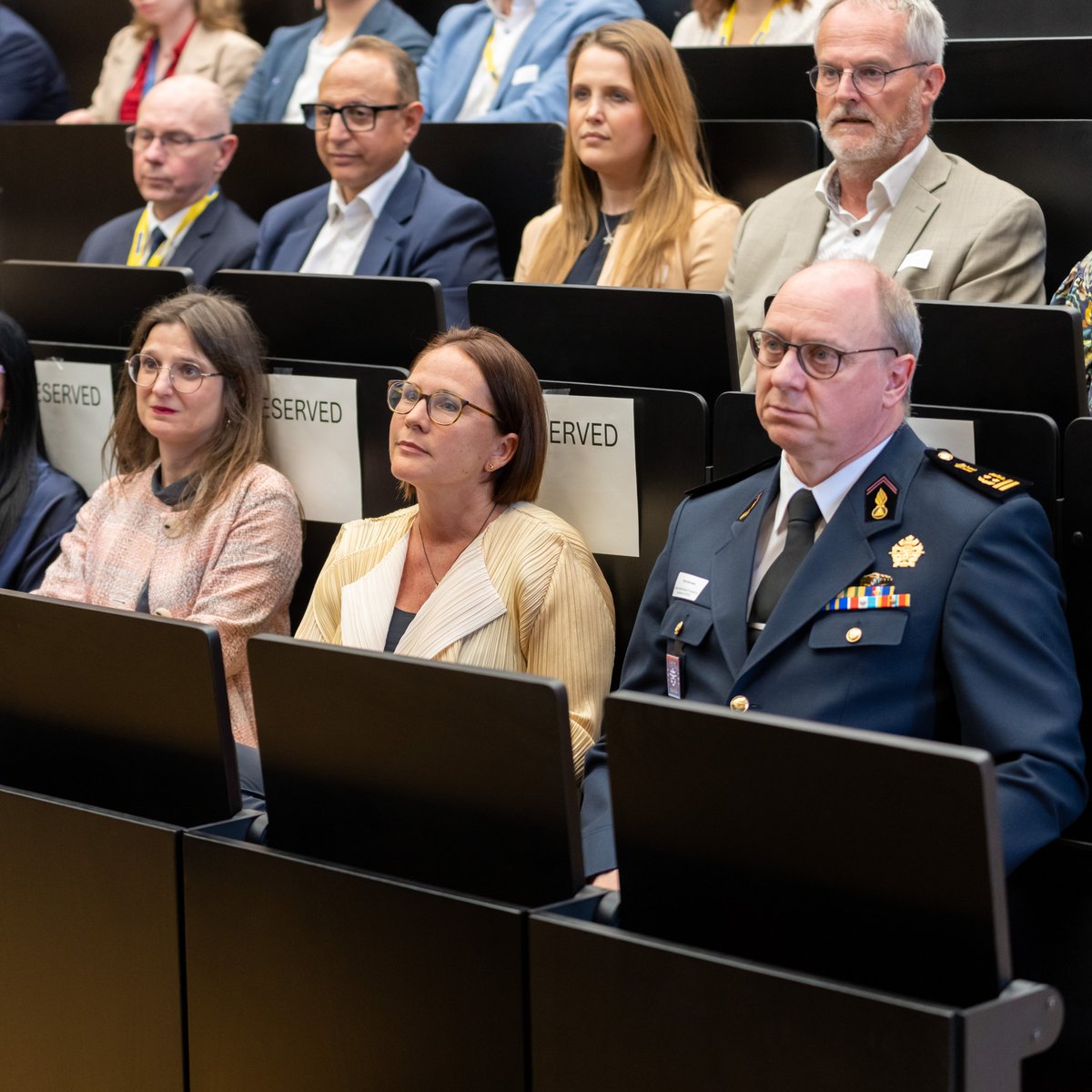 À l’occasion du #DiversityDay, le CGDIS a signé la Charte de la Diversité Lëtzebuerg. Un engagement fort pour l’inclusion et l’égalité, signé au CNIS par le DG Paul Schroeder et le président du CA Alain Becker, en présence de la ministre Yuriko Backes.