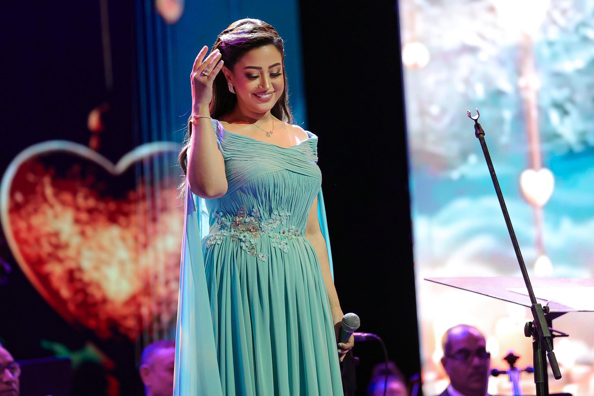 الليلة دي كانت محتلفة بكل حاجة.. بعيون الناس اللي بتنور، بتصفيقهم اللي من القلب، بحبهم اللي مالي المكان. الجمهور كان الحكاية الأجمل، والحضور الكبير كان أكبر دليل إن الفن الحقيقي بيوصل ويلمّ القلوب.” 

- جزيل شكري للدكتور علاء عبد السلام رئيس دار الأوبرا المصرية لثقته وتنظيمه هذه