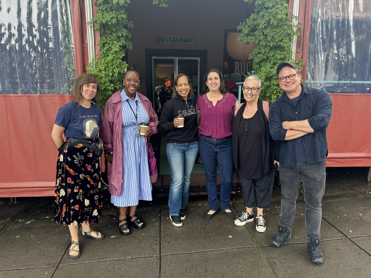 SmallBizDC's tweet photo. Earlier this week, #DSLBD visited @VanNessMainSt to connect with small businesses and highlight the corridor’s unique local gems. Thank you to Gloria Garcia and the VNMS team for your leadership. This spring, let’s continue to shop local and support DC businesses! #ShopLocalDC 🛍️ https://t.co/4dDCtQOK3r