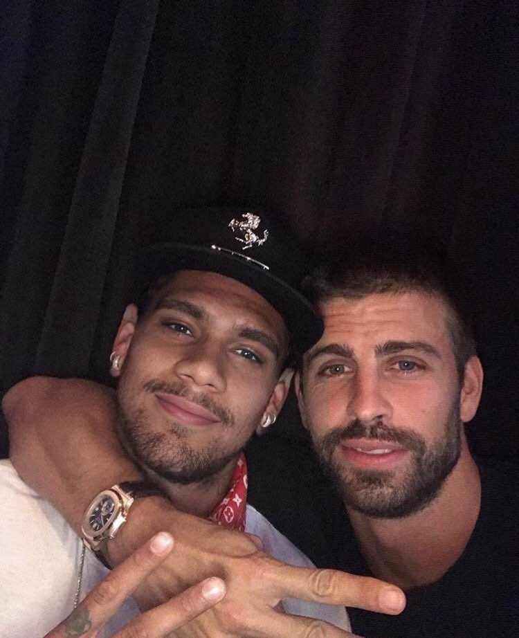 capitan_araujo's tweet image. Se queda y de este barco no me baja ni dios.