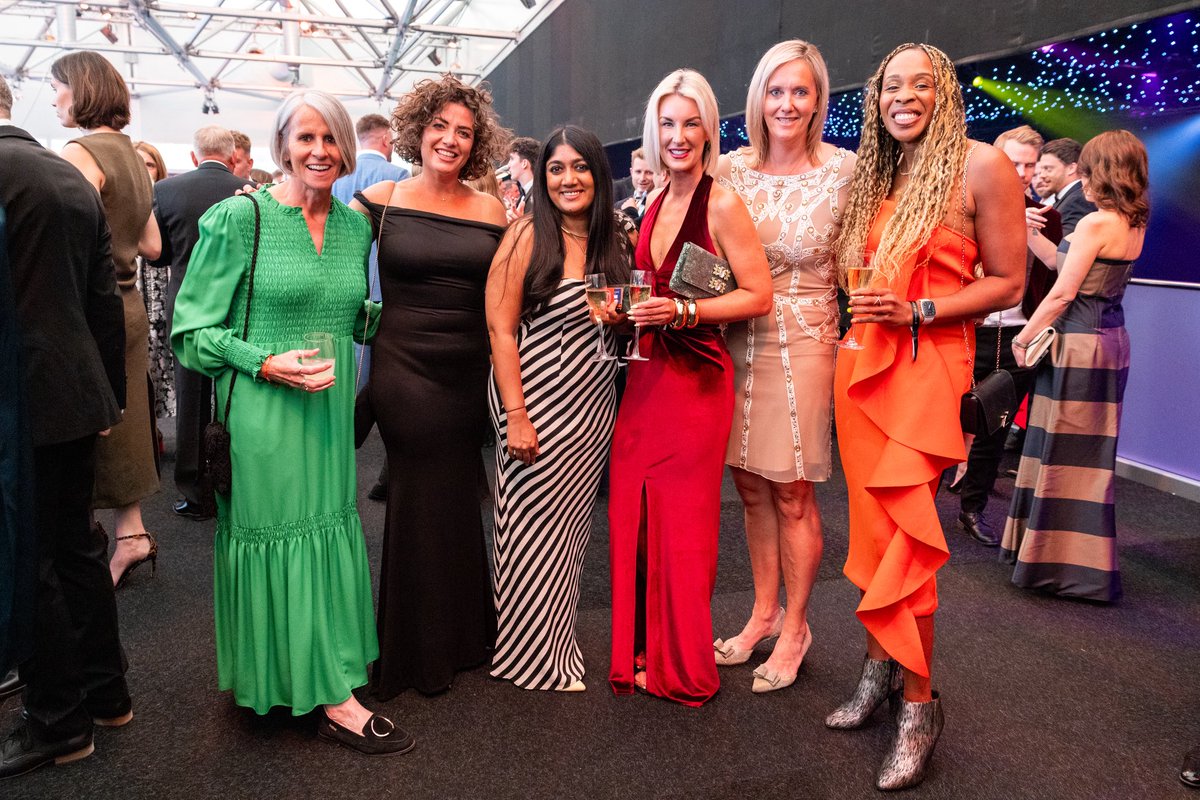 Pamela Cookey (@pamelacookey) on Twitter photo Last night I had the privilege of attending the <a href="/hellofevo/">FEVO</a> <a href="/SportIndustry/">Sport Industry Group</a> Awards - always a standout event, but this year truly raised the bar 🥳
An honour to present the ‘Advisory Team of the Year’ award to <a href="/onsidelaw/">Onside Law</a>, alongside the brilliant <a href="/montypanesar/">Monty Panesar</a>.
#FEVOxSIA 1/2 Last night I had the privilege of attending the <a href="/hellofevo/">FEVO</a> <a href="/SportIndustry/">Sport Industry Group</a> Awards - always a standout event, but this year truly raised the bar 🥳
An honour to present the ‘Advisory Team of the Year’ award to <a href="/onsidelaw/">Onside Law</a>, alongside the brilliant <a href="/montypanesar/">Monty Panesar</a>.
#FEVOxSIA 1/2
