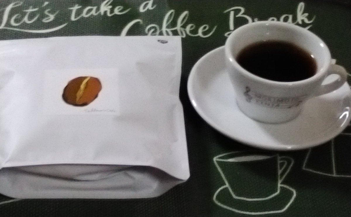 Sun_Flower119's tweet photo. 森本ケンタさんのON LINE LIVE
ON LINE SHOPで購入させて頂いた
ケンタさんのCoffee頂きながら
アーカイブで視聴させて頂きました
“お誕生日おめでとう! ! ” のたすきも
微笑ましかったです
Flower Festival Live 思い出しました
素敵な時間をありがとうございました
#森本ケンタ #TallmansCafe https://t.co/S2kvLAlRZt