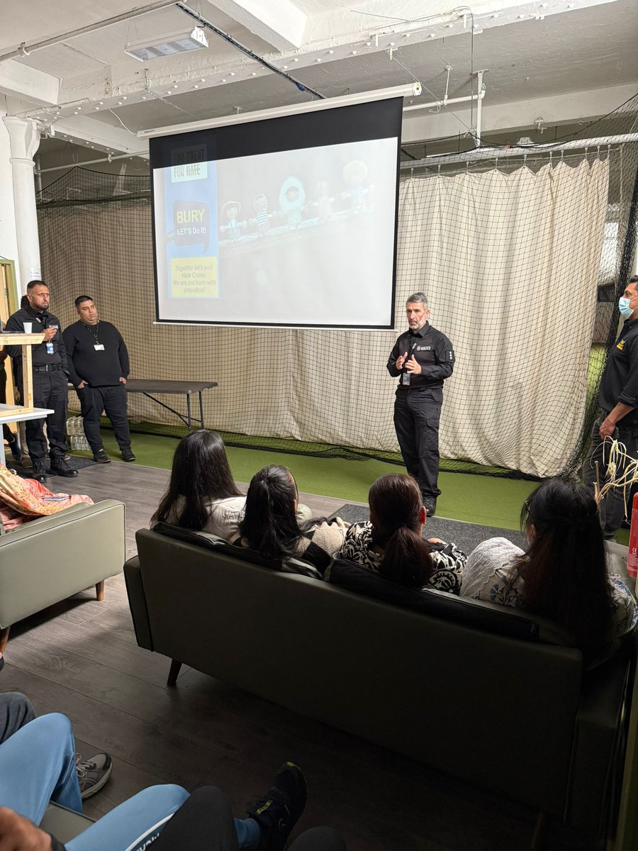 GMPBuryPolice's tweet image. Neighbourhood Chief Inspector Barton and Inspector Hussain delivered a Hate Crime presentation at PA Cricket Indoor Centre on Cobden Street Bury, raising awareness on Hate Crime.  

PA Cricket is now a registered Hate Crime Reporting Centre.

#LetsEndHate #WeStandTogether