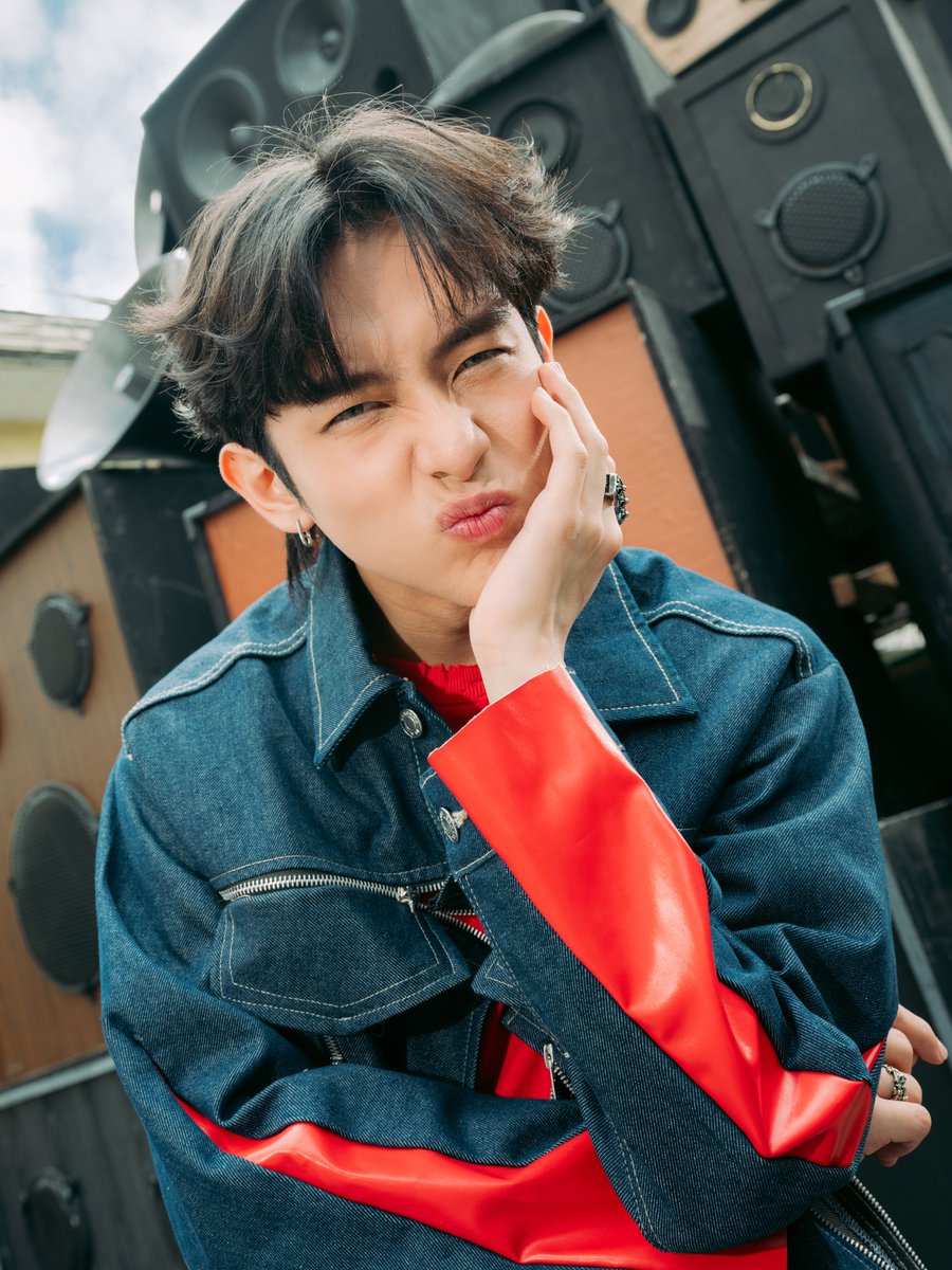 🍎 'DUNGKA!' KV Amplified: JUSTIN

Watch ‘DUNGKA!’ MV
🔗 youtu.be/SO-G0WMzSdo

Stream Simula at Wakas EP
🔗 sb19.tunelink.to/saw

#SB19 #DUNGKA #SB19DUNGKA #SB19SaW
#SimulaAtWakas #SB19SimulaAtWakas