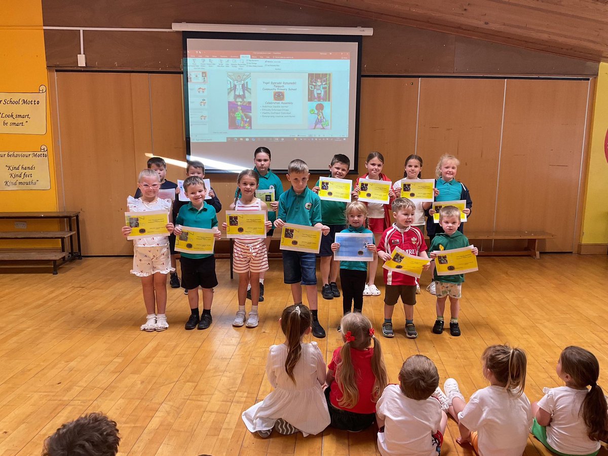 Penpych Community Primary School (@penpych) on Twitter photo We had a lovely assembly this morning led by the Criw Cymraeg to help us celebrate ‘Seren aSbarc’ Day. We also handed out lots of certificates to our fantastic pupils for their efforts this week.👏👏👨🎓👩🎓<a href="/CSCSiarterIaith/">🏴CSC Siarter Iaith CCD 🟦🟩⬜</a> <a href="/SerenaSbarc/">Seren A Sbarc - Siarter iaith</a> We had a lovely assembly this morning led by the Criw Cymraeg to help us celebrate ‘Seren aSbarc’ Day. We also handed out lots of certificates to our fantastic pupils for their efforts this week.👏👏👨🎓👩🎓<a href="/CSCSiarterIaith/">🏴CSC Siarter Iaith CCD 🟦🟩⬜</a> <a href="/SerenaSbarc/">Seren A Sbarc - Siarter iaith</a>