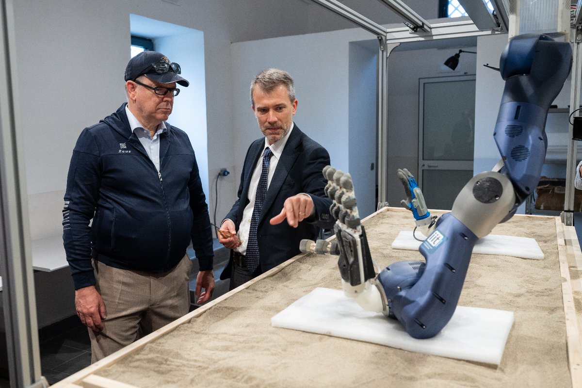 repairproject21's tweet photo. His Serene Highness Prince Albert of Monaco visited yesterday the Archaeological Park of Pompeii led by General Director Gabriel Zuchtriegel.
During the visit was also visited Casina Rustica where the robot platform of the Repair project is tested.
#repairproject https://t.co/7cU8laTByI