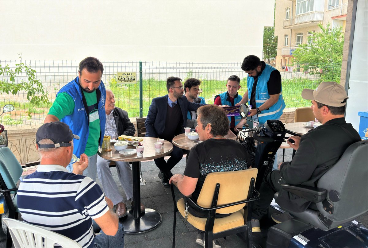 GSB Kırşehir Yurtları (@kirsehirkygm) on Twitter photo 📍Neşet Ertaş Yurdu
Gönüllü öğrencilerimiz ile birlikte ilimizdeki Engelliler Haftası kapsamında Sabriye-Hasan Kılıç Engelsiz yaşam merkezini ziyaret ederek haftalarını kutladık.
Unutmayın Herkes Bir Gün Engelli Adayıdır. 🤗🏢
<a href="/gencliksporbak/">Gençlik ve Spor Bakanlığı 🇹🇷</a>
<a href="/OA_BAK/">Dr. Osman Aşkın Bak</a> 📍Neşet Ertaş Yurdu
Gönüllü öğrencilerimiz ile birlikte ilimizdeki Engelliler Haftası kapsamında Sabriye-Hasan Kılıç Engelsiz yaşam merkezini ziyaret ederek haftalarını kutladık.
Unutmayın Herkes Bir Gün Engelli Adayıdır. 🤗🏢
<a href="/gencliksporbak/">Gençlik ve Spor Bakanlığı 🇹🇷</a>
<a href="/OA_BAK/">Dr. Osman Aşkın Bak</a>