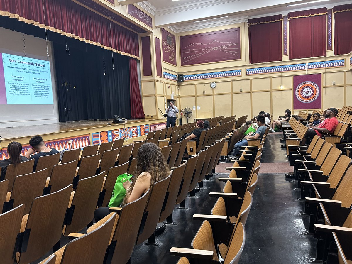 CpsSpry's tweet photo. Welcoming our future leaders! Spry Community Links HS hosted an info-packed meeting for incoming freshmenβbuilding connections, easing transitions, and getting excited for high school! #WeAreSpry #Incomingfreshmen https://t.co/3hcn8QwQec