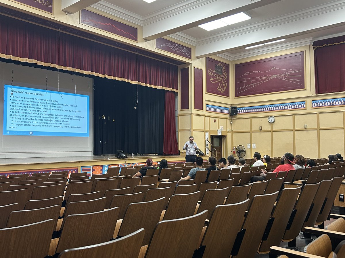 CpsSpry's tweet photo. Welcoming our future leaders! Spry Community Links HS hosted an info-packed meeting for incoming freshmenβbuilding connections, easing transitions, and getting excited for high school! #WeAreSpry #Incomingfreshmen https://t.co/3hcn8QwQec