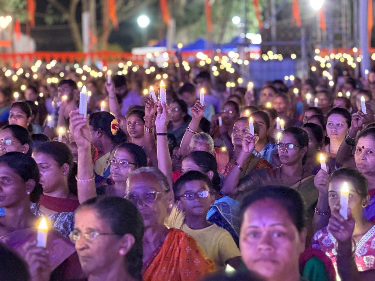 bhumi20005's tweet image. Mr. Vishwajit Rane performed the Atishi Rudra Yagya for India’s unity and strength. He prayed for PM Modi’s continued leadership. #RaneSaluteModijiAndForces