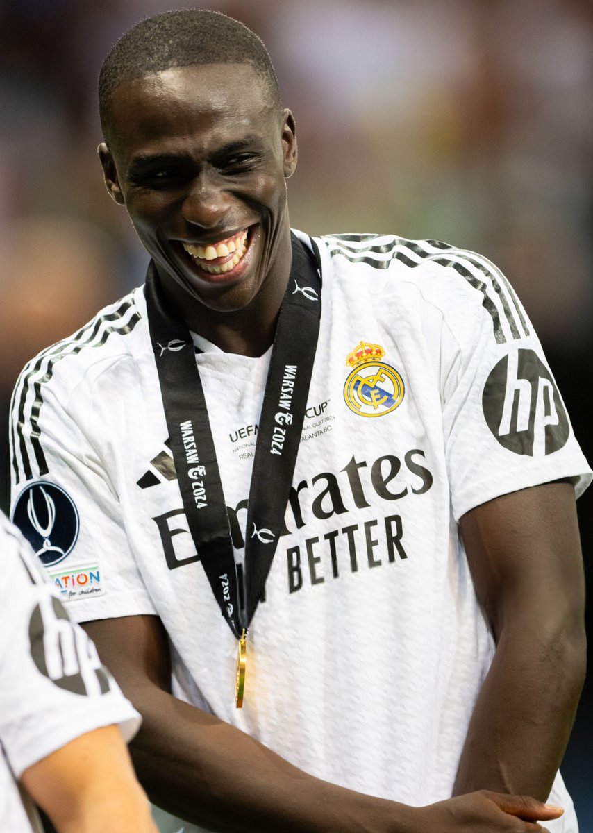 AdriRM33's tweet photo. 🚨 XABI ALONSO no cuenta con Ferland Mendy para la próxima temporada y el REAL MADRID le pondrá en el mercado.

{ @okdiario } https://t.co/AROU9rt71V