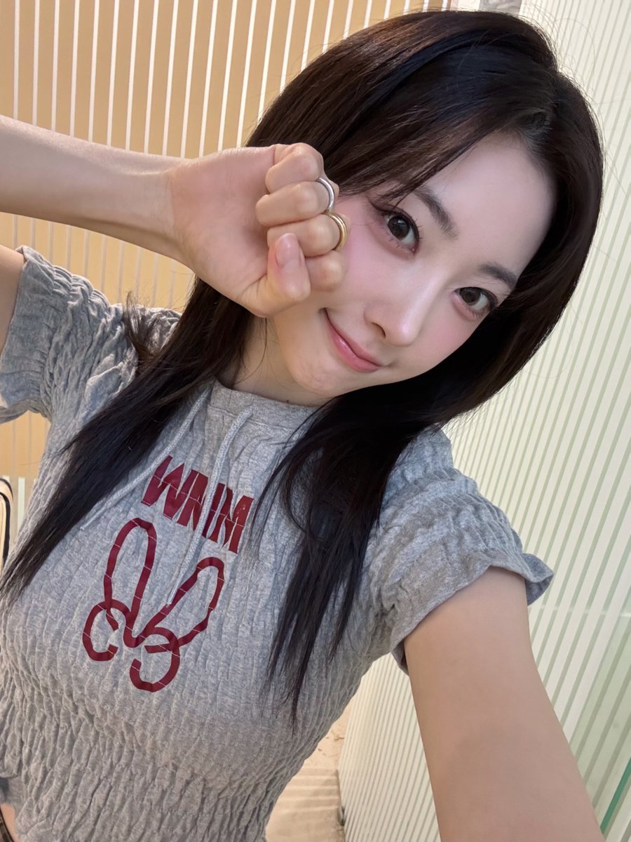 [🔮💗] 비가 왕창 쏟아져도 
하이키와 홍대 세종캠의 열정은 막을 수 없찌!!! 
오늘 너무너무 고마워요 💕🔥
우리 또 만나 약속~! 

#H1KEY #하이키 #ハイキー
#RIINA #리이나 #リイナ 
#GORUN