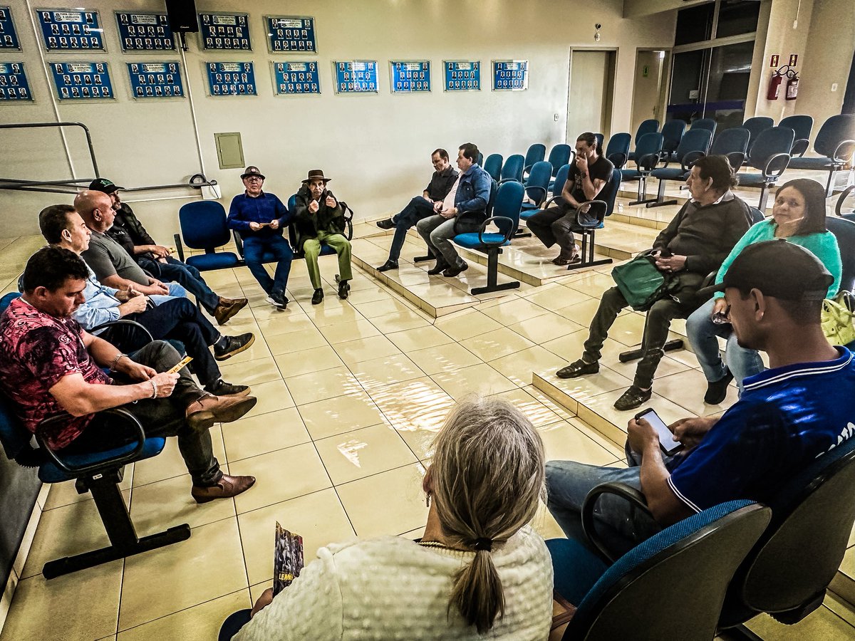 ProfessorLemos's tweet photo. #lemosnaestrada | Em Campo Bonito, iniciamos nossa sexta-feira (16/5), conversando com lideranças do município. Prestamos contas do nosso Mandato e acolhemos demandas da nossa agricultura familiar.
#lemossemprepresente #mandatopopular #professorLemoseuaprovo #lemosmerepresenta https://t.co/mv14WD0epT