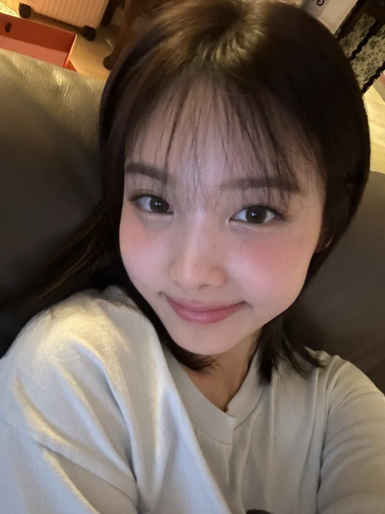 fornayeony's tweet photo. prettiest cheeks 🤏🏻 https://t.co/5731h5JQPZ