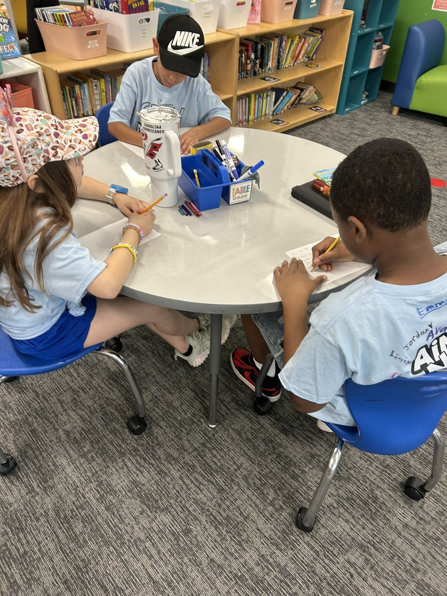 Friendly Friday with The Esposito Crew 🩵