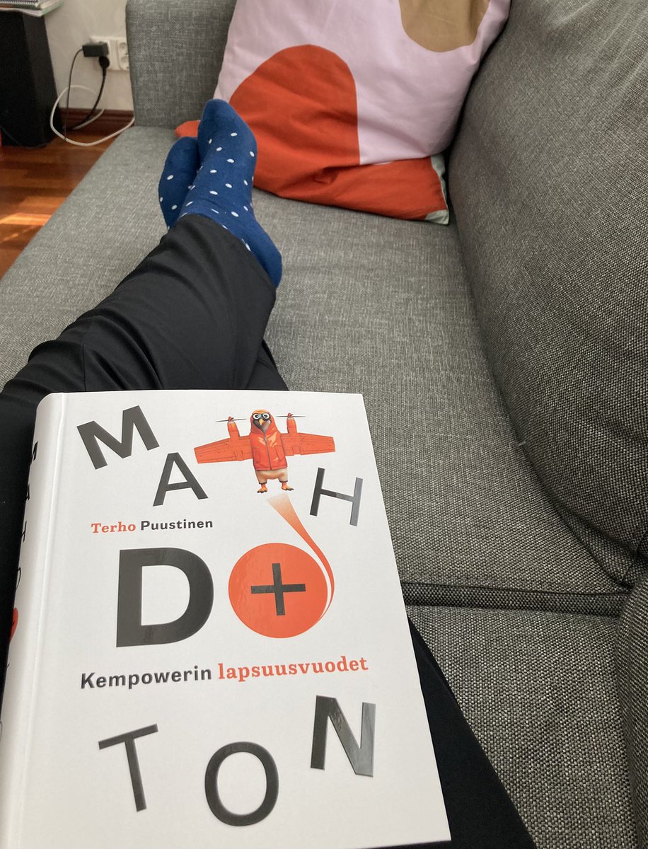 Joudun odottamaan varaamaani uutuusromaania, joten aloin lukea <a href="/KempowerOyj/">Kempower</a> :n tarinaa! ⚡️🔋🔌 Pala suomalaista ja lahtelaista teollisuushistoriaa. On kiinnostava!