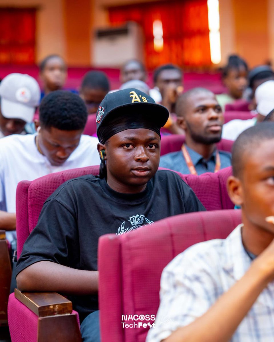 NACOSS_UIL's tweet image. Not just an audience — these were minds ready to learn, build and lead! 🤩🔥🔥

Here are a few snapshots of what that looked like at #NACOSSTechfest 1.0🚀

#NACOSSUnilorin 
#TechForGood 
#NACOSSSYNC