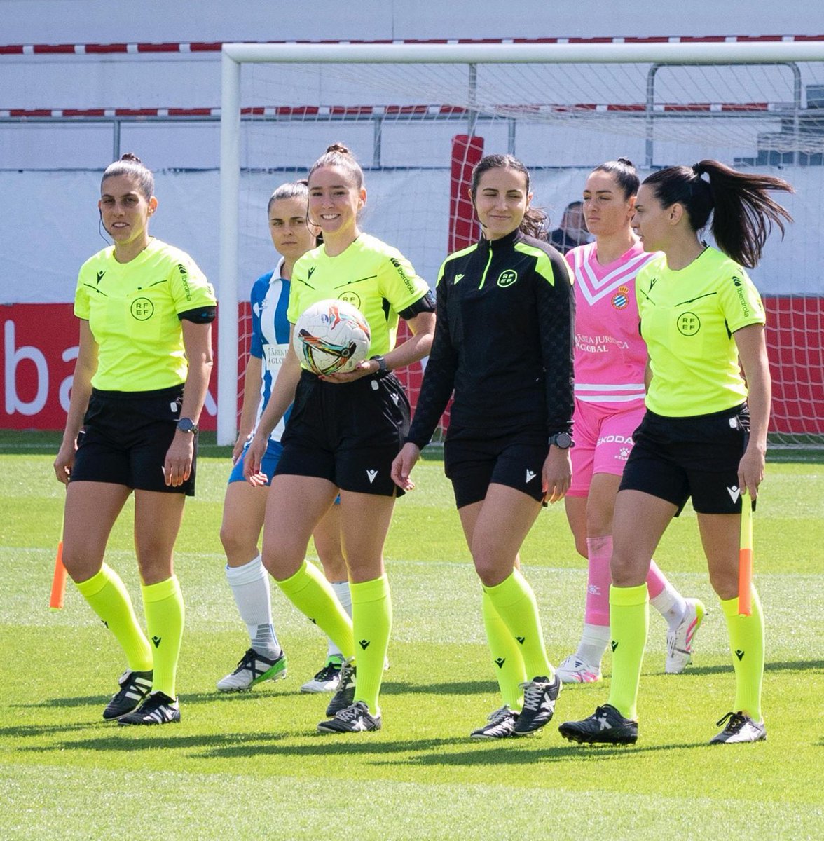 🄾 🅀🅄🄴 🄽⚽🅂 🅄🄽🄴