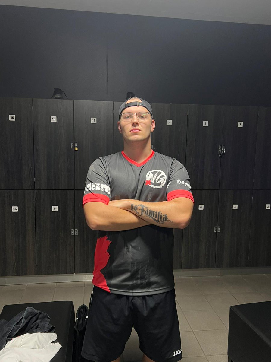Jeremy / jemery_ auf Twitch (@jemery320) on Twitter photo Morgen wichtige Watchparty mit <a href="/Ingenious_DE/">Ingenious Esports</a>, es geht um den Einzug ins Offline-Finale des Landespokals!🏆🏆
Absolute Chat-Pflicht meine Freunde, Stream beginnt um 13:30!!! Sind mit der ganzen Rasselbande bei mir und gehen ab im Stream 🌴💯
Twitch.tv/jemery_ Morgen wichtige Watchparty mit <a href="/Ingenious_DE/">Ingenious Esports</a>, es geht um den Einzug ins Offline-Finale des Landespokals!🏆🏆
Absolute Chat-Pflicht meine Freunde, Stream beginnt um 13:30!!! Sind mit der ganzen Rasselbande bei mir und gehen ab im Stream 🌴💯
Twitch.tv/jemery_