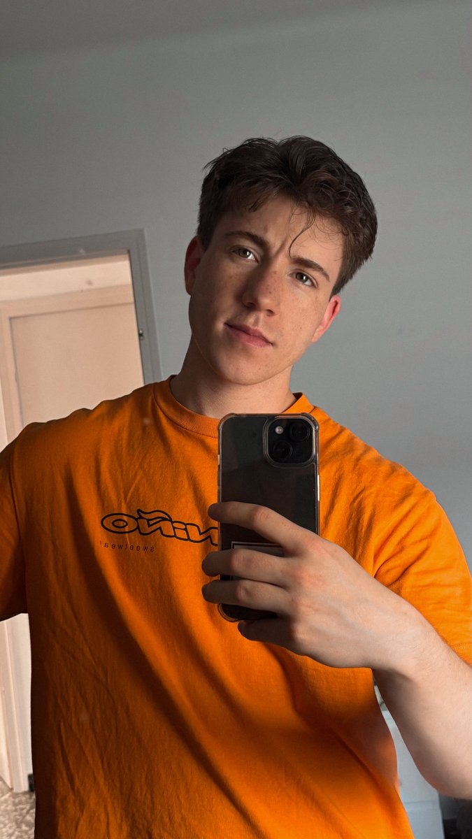 lucas Ω tweet media