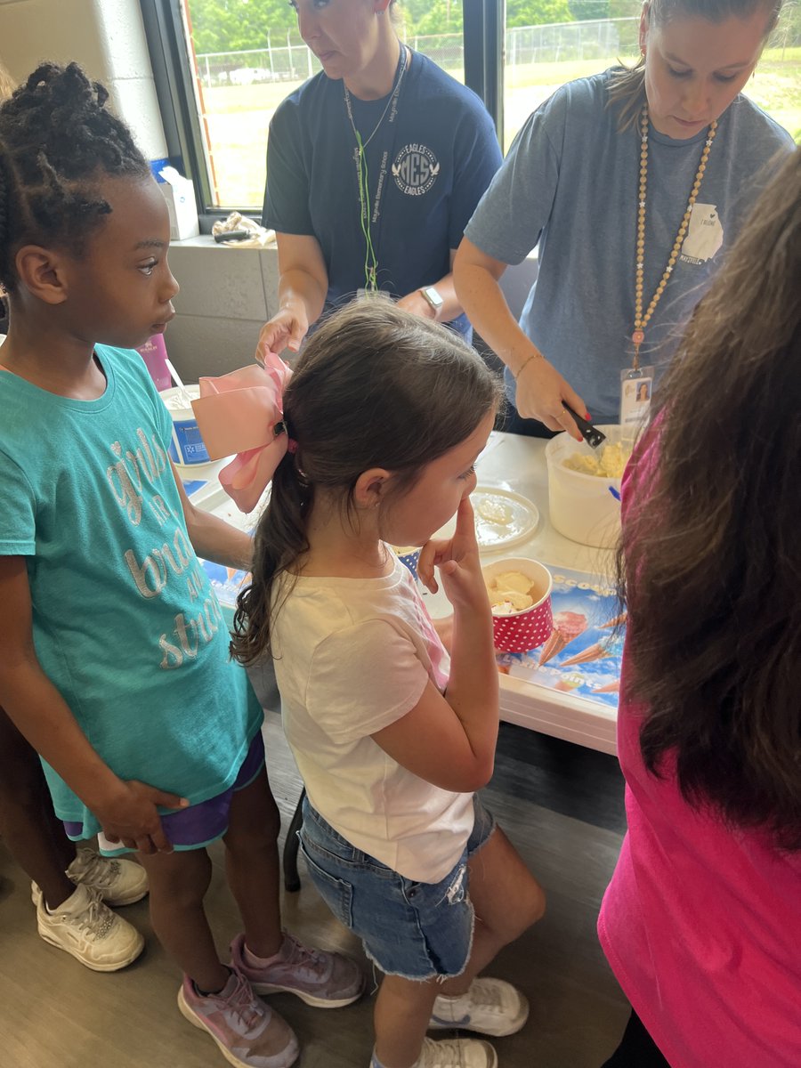 Today was our reading WIG celebration! Students earned ice cream and lots of toppings for increasing their lexile this year! If they met their goal of 100 points, they also joined a dance party! 316 students danced and we shared 1,200+scoops of ice cream! Keep reading, Eagles!