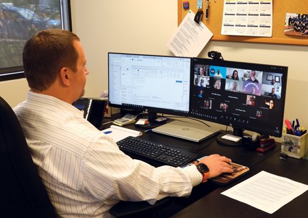 SEIU recently reached out to PEF, one of its top public-sector unions in terms of signing on new members, and asked Director of Organizing Scott Harms to share tactics for successful membership engagement.

communicator.pef.org/issue/volume-4…