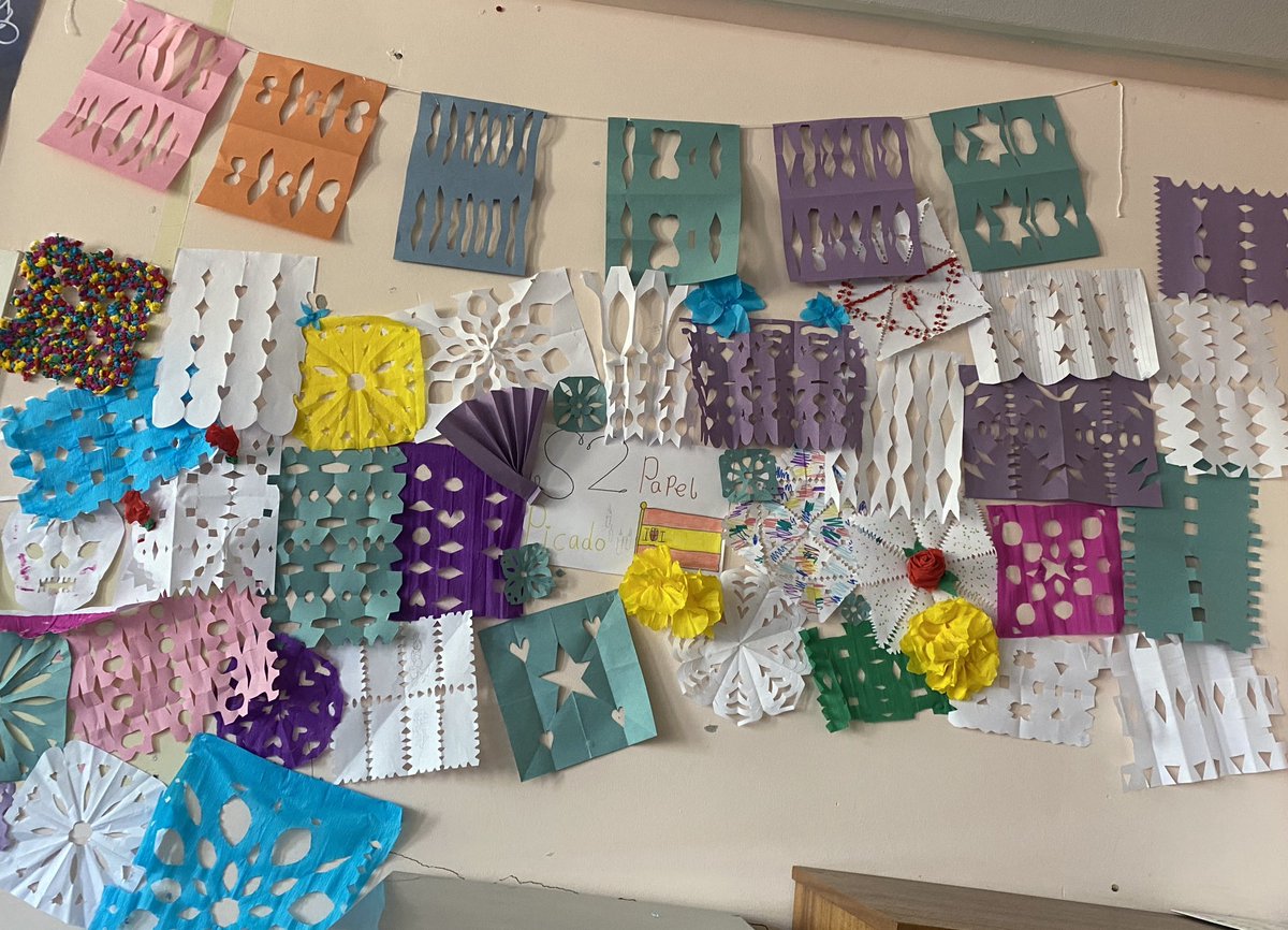 Finally got 2B2’s beautiful papel picado up on the wall this afternoon! They’ve done an excellent job bringing lots of creativity and colour to my classroom🇪🇸
