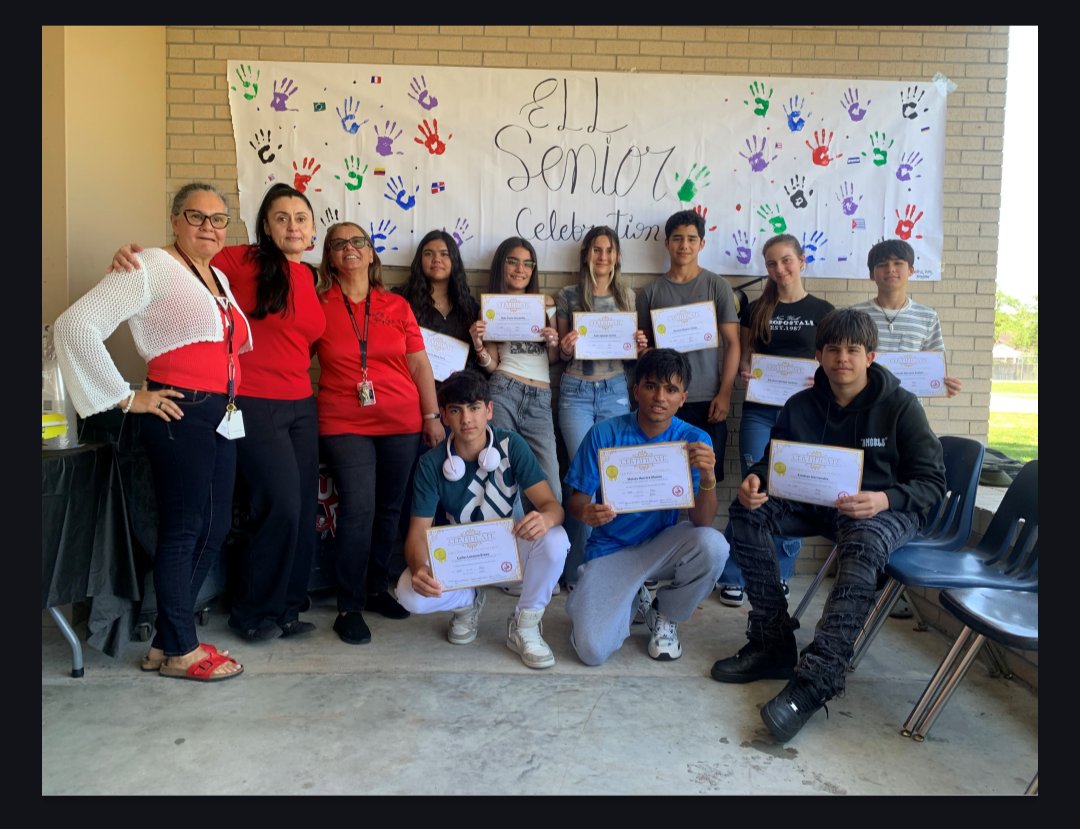 Thomas Snyder (@hcps_snyder) on Twitter photo Thank you to Mrs. Christian, Ms. Sakanyan and Mrs. Santos for celebrating all the hard work of our ELL students today <a href="/BloomingdaleSHS/">Bloomingdale SHS</a> Good luck and congrats to our Seniors! Thank you to Mrs. Christian, Ms. Sakanyan and Mrs. Santos for celebrating all the hard work of our ELL students today <a href="/BloomingdaleSHS/">Bloomingdale SHS</a> Good luck and congrats to our Seniors!