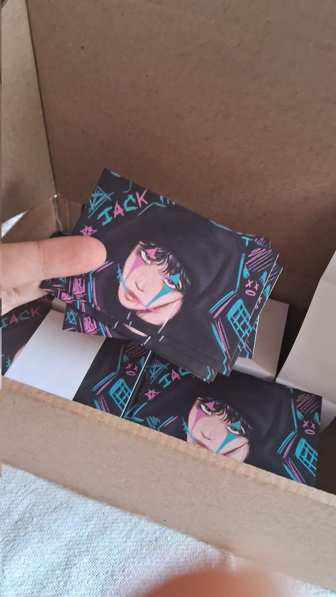 mytime08_'s tweet photo. Quem for no show do hobi nos cinemas do RJ e na bienal dia 20 vou tá distribuindo 🕴🕴🕴🕴🕴 https://t.co/htQeTqavOG