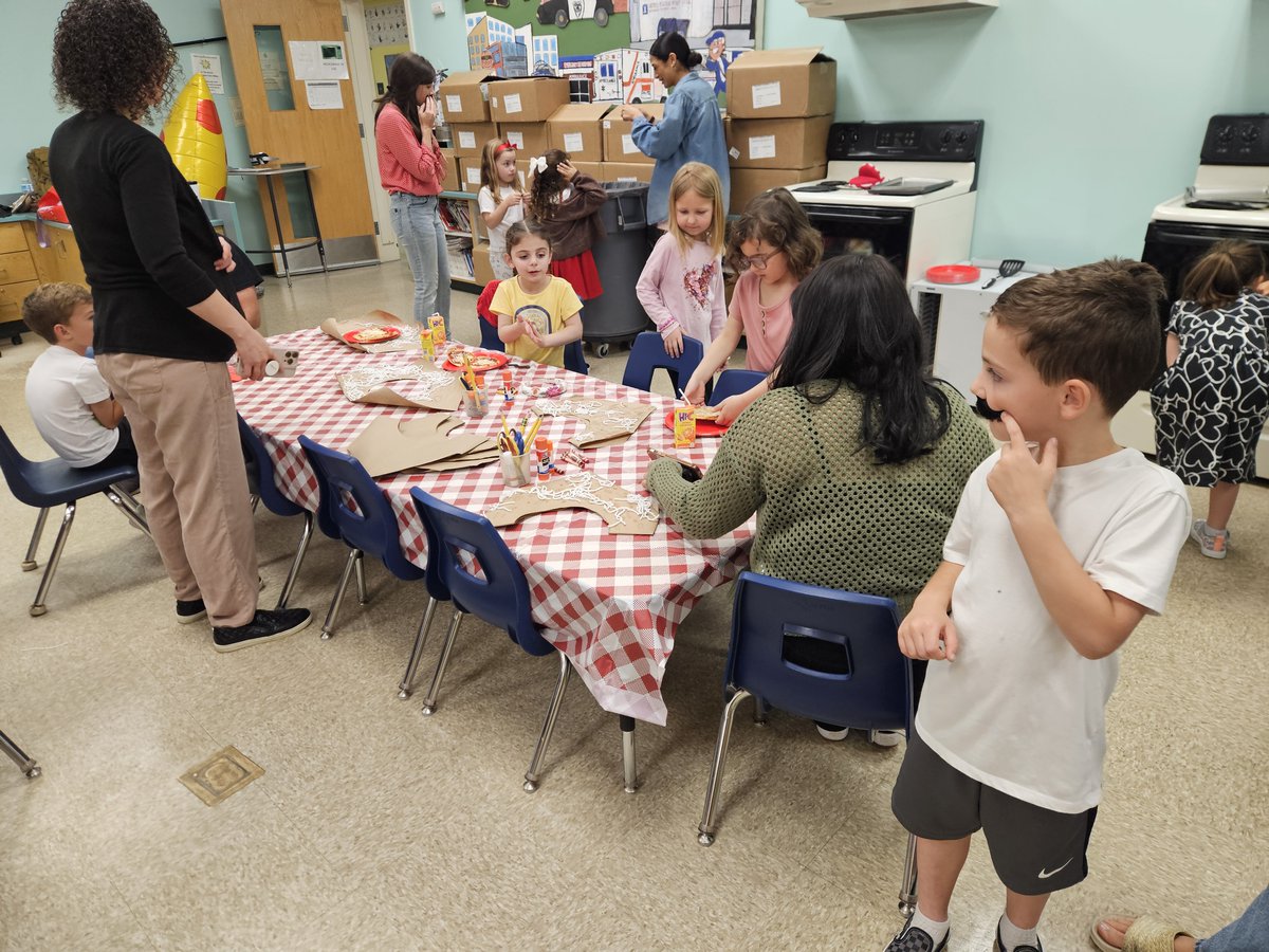 Happy National Pizza Party Day! 🍕 Mrs. Slota's class celebrated by baking their own pizza pies and inviting parents to join the fun! <a href="/StaffordTwpEd/">Stafford Schools</a> <a href="/PlcBears1/">PLC Bears 💙🐻💛</a> <a href="/stplc_principal/">dawn reo</a> <a href="/STSD_Curriculum/">Stephanie Bush</a> <a href="/gchidiac211/">George Chidiac</a> #studentsfirst