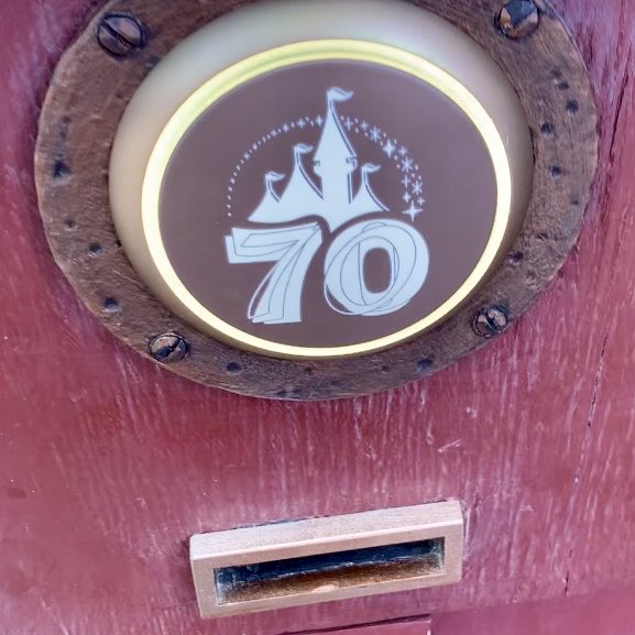 DAPs_Magic's tweet photo. Guests are having fun collecting the free souvenir Magic Key cards during the first day of the #Disneyland70 celebration. These three are available in Frontierland.
#dapsmagiclive https://t.co/EjXRxrHng2
