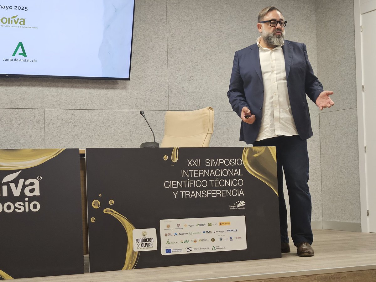 Aserinfisco's tweet photo. Esta mañana hemos participado en el Simposio Internacional en Expoliva 2025 presentando resultados de los Gripos Operativos coordinados por Grupo Consule y con la participación de la Universidad de Jaén y Granada. Juan Molina ha sido el ponente. https://t.co/KAX4q0g0ZJ