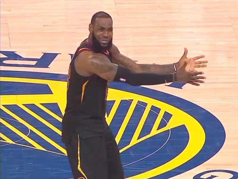 Godson to the ref when getting whooped by Tempo