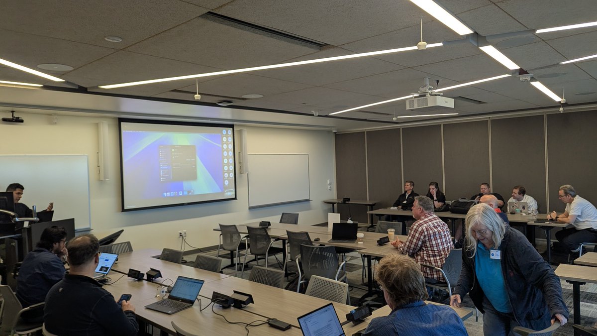 ramseyg's tweet photo. @fabianrodrguess presenting at #NWSCUG on managing macOS!  https://t.co/oh7FfeiOZs https://t.co/JqqKFebseU
