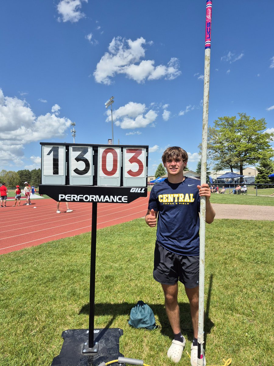 🎟️2025 State Qualifer/All-Region🎟️
                 <a href="/CaseLangVaults/">Case Lang</a>
                Pole Vault - 🥉13-3