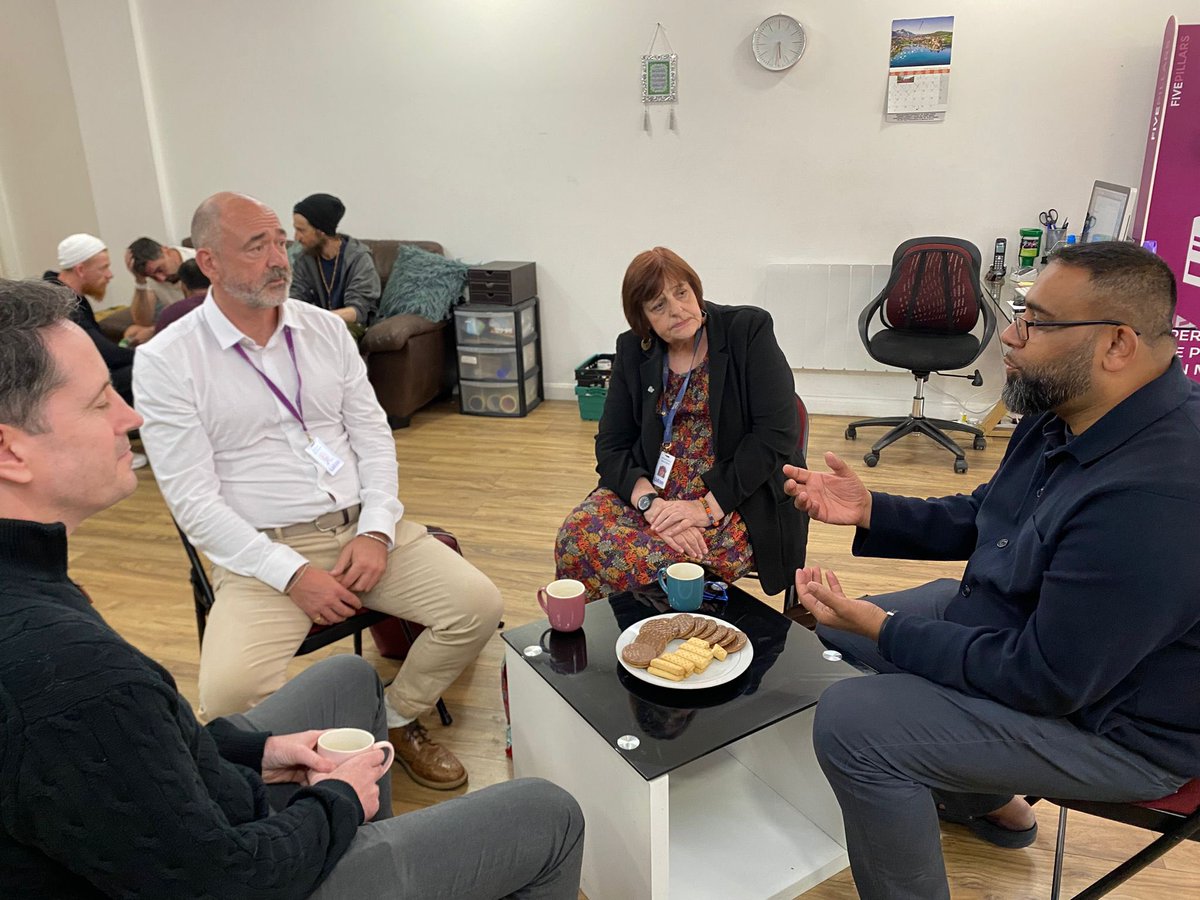 CILuton's tweet photo. It was great to have Mark Fowler, Cllr Hazel Simmons and Adam Divney from @lutoncouncil supporting today’s Curry Kitchen.
It was great to have you
#SupportingLocally #CurryKitchen https://t.co/F6Pg9IeHgo
