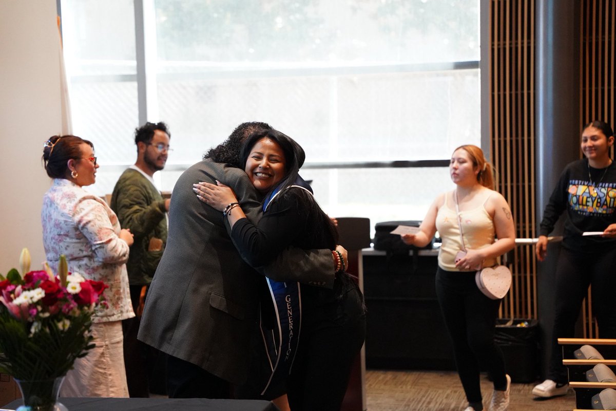 sbvalleycollege's tweet photo. Yesterday, SBVC proudly hosted our First Annual First-Gen Graduate Celebration! The event was truly inspirational, and we were honored to celebrate alongside more than 150 incredible students. Thank you for being part of this special moment. 🎓 ✨ https://t.co/TKcEMjt24m