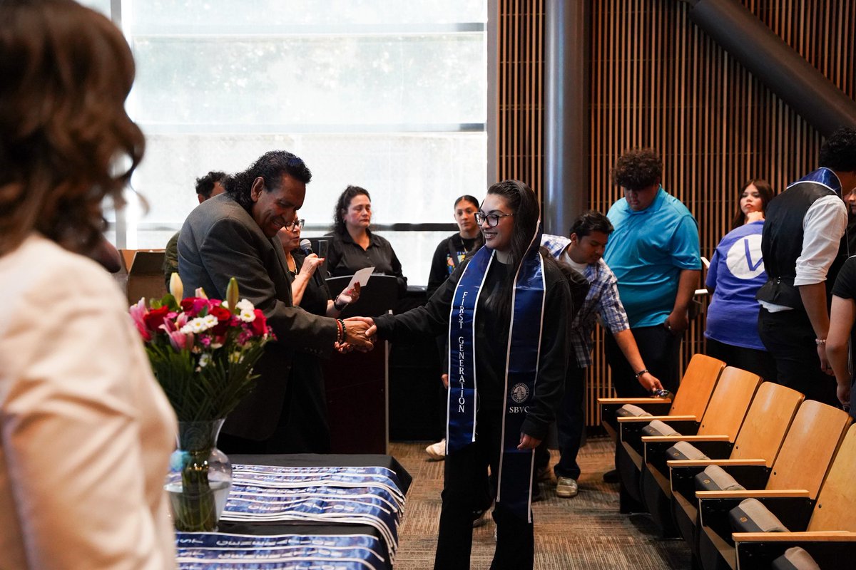 sbvalleycollege's tweet photo. Yesterday, SBVC proudly hosted our First Annual First-Gen Graduate Celebration! The event was truly inspirational, and we were honored to celebrate alongside more than 150 incredible students. Thank you for being part of this special moment. 🎓 ✨ https://t.co/TKcEMjt24m